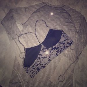 Longsleeve Lululemon “swiftly” size 8/Sport bra L